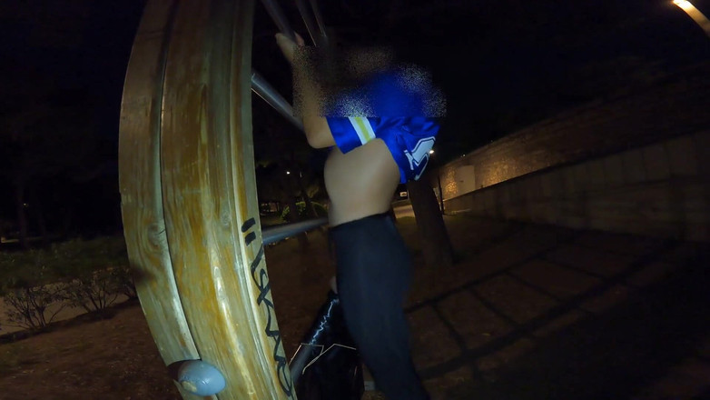 Cool Body: Fitness chlapec objeví svou skutečnou sexualitu tím, že se udělá na...