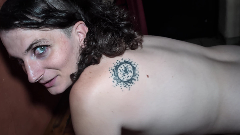 Trans dominatrix Gabrielle L: Golpeando a mi sumiso con una cosecha para sentirme mejor...