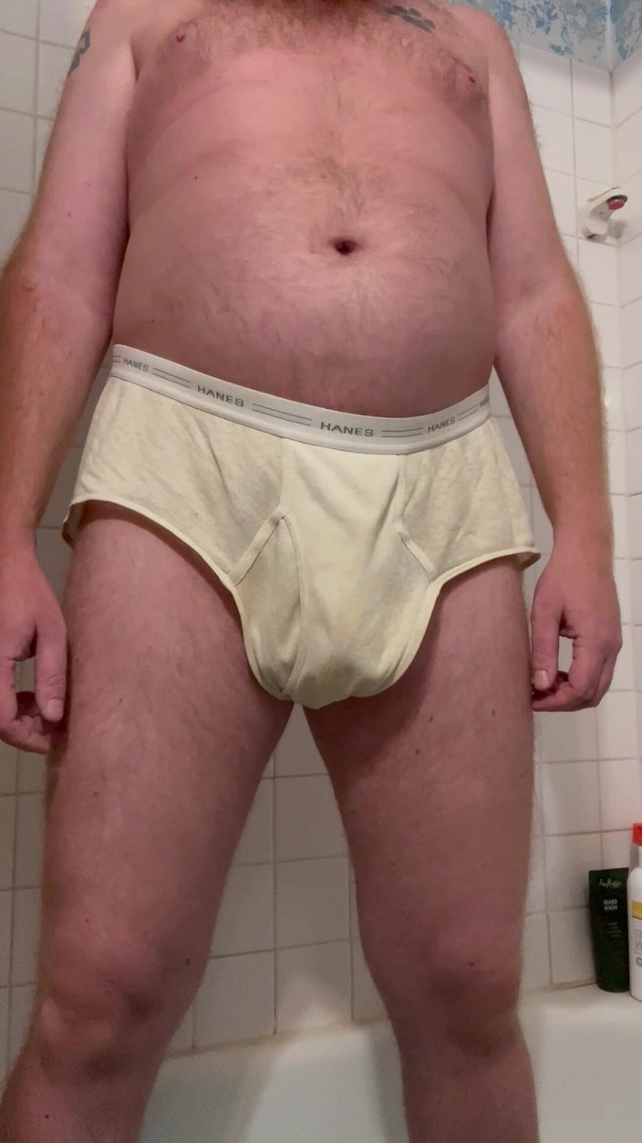 Big Baz: Pisse dans un vieux culotte usé