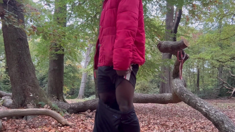 MrMagicDevil: Gewoon wiebelen, schudden en wrijven in het bos