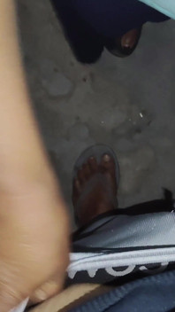 Colagem, menina pega fumando cigarros, para fazer sexo e liberada