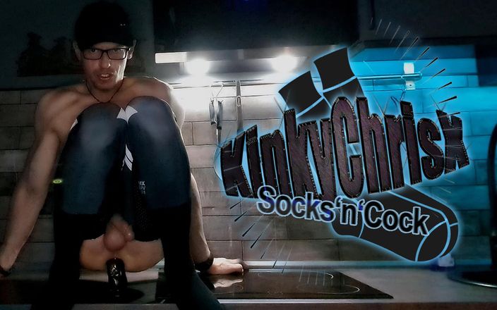 KinkyChrisX: Kinkychrisx - foda na cozinha em meias altas da coxa