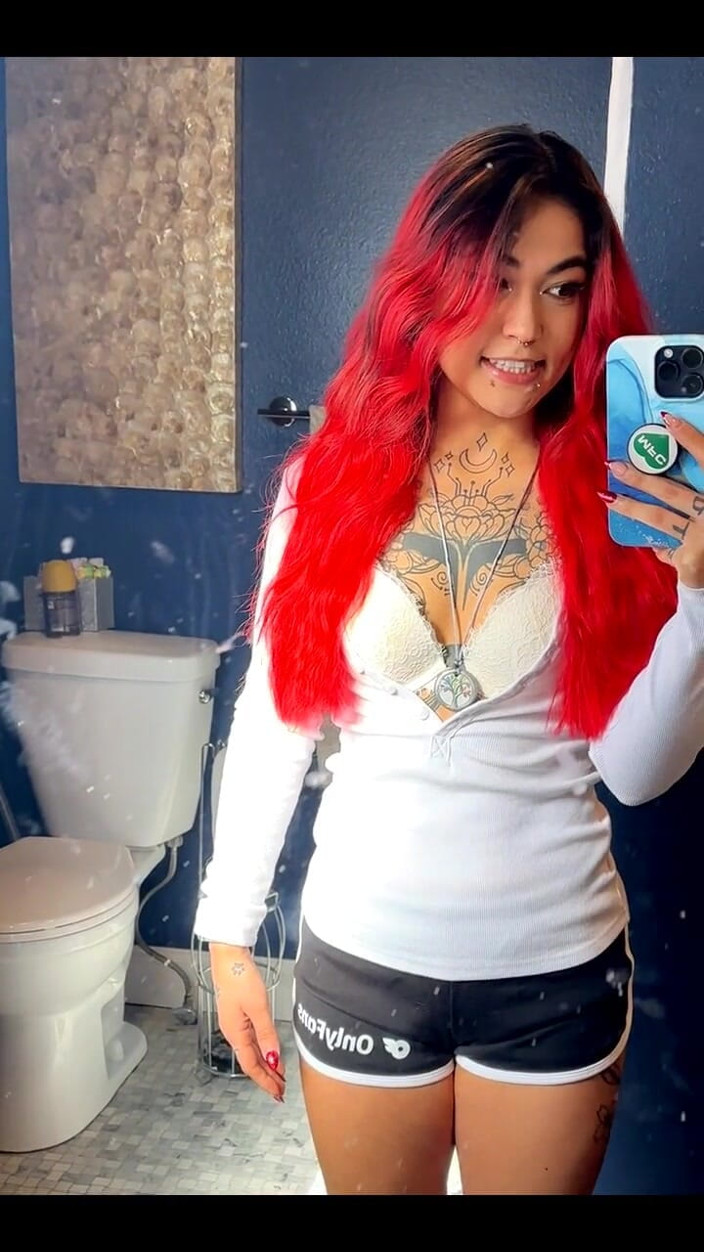 lilRavenFox: Little Woman