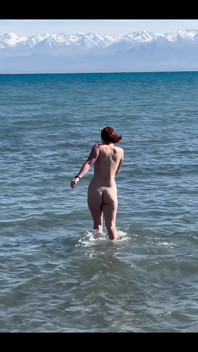 I Love It When Cool Waves Caress My Naked Body