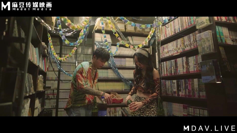 ModelMedia Asia: Mdl-0008-1 Aku Bukan Dewa (bagian 1)