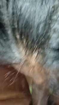 Granne Bhabhi vill ha min sperma i munnen