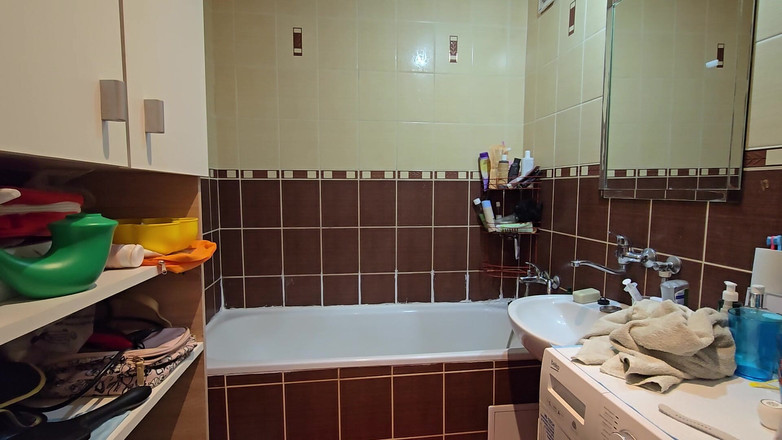 Fap_man93: Perawatan diri setelah seharian mandi dan menguras gigi setelah kerja...