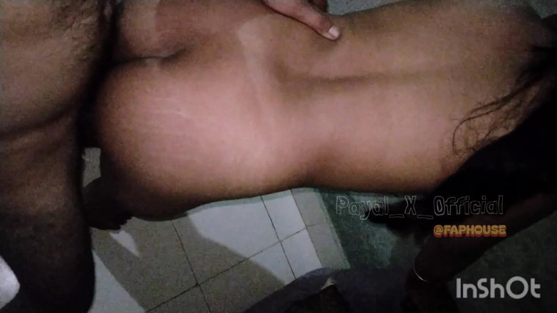 Desi Sex Slave: Hintli ayakta anal seks yapıyor