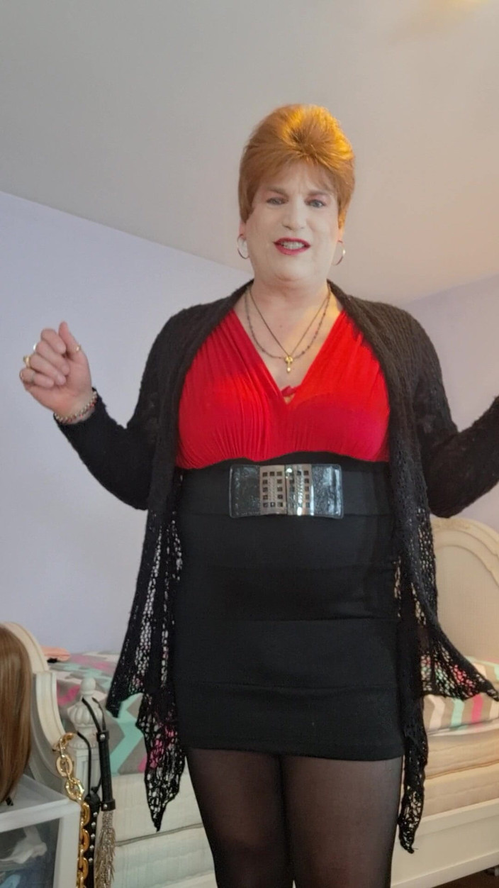 Victoria Lecherri: Ich will mich sexy kleiden und echte dates machen!