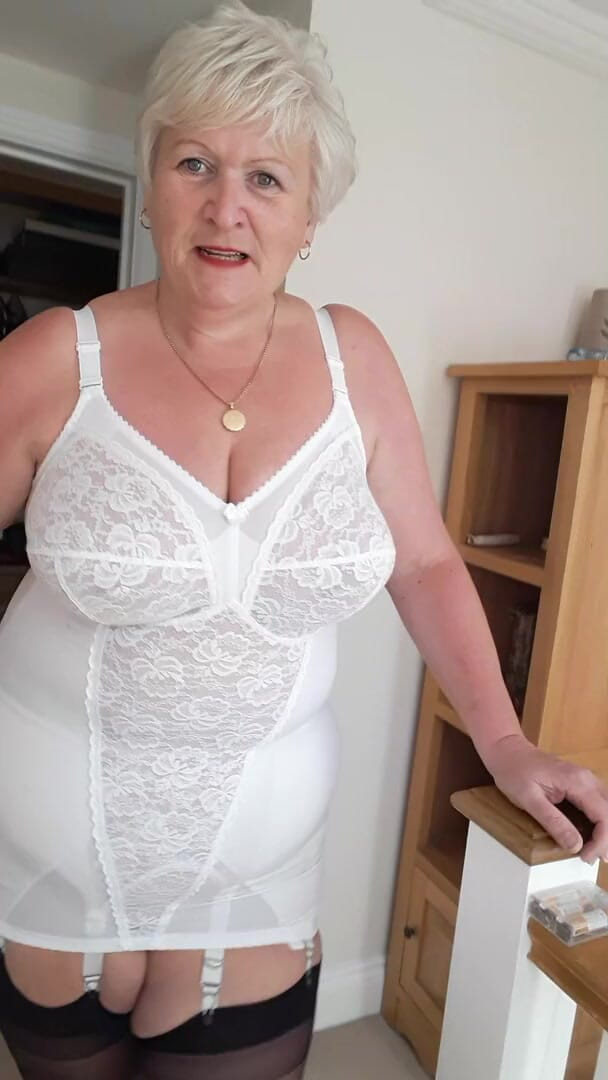 Uk Joolz: Corsalette, retro