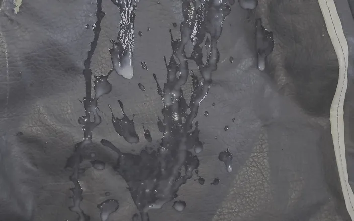 ExLovedMyCumshots: Best Powerful Messy Cumshot.