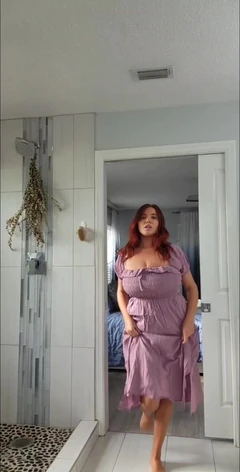 Känner sig sexig när man prövar på kläder och underkläder samlingsvideo