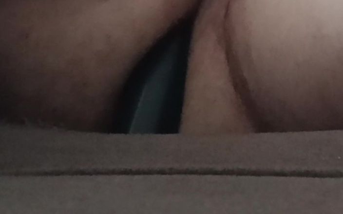 amateurbrazilian: Poniendo un plug en mi