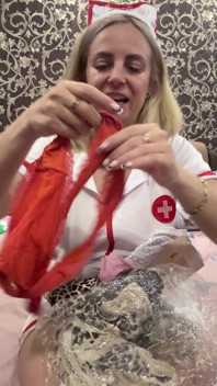 Pokazuję bieliznę!