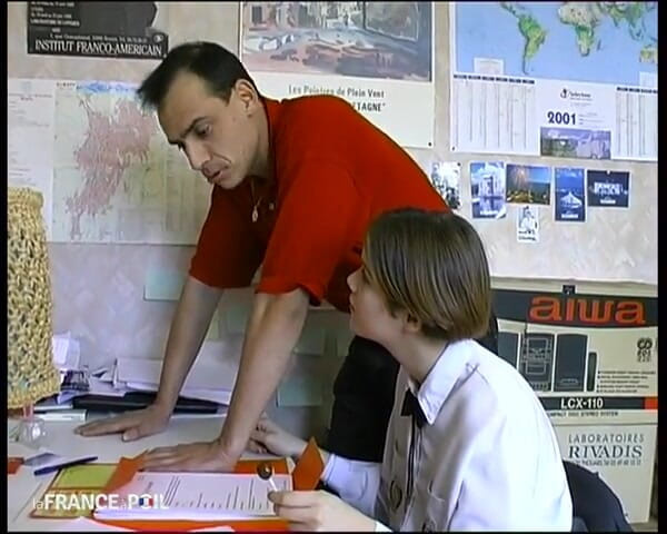 French Family Secrets: Bir bekar matematik öğretmeni tarafından sikiliyor