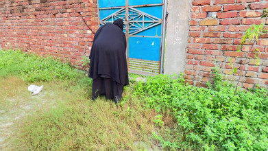 Aria Mia: Hijab musulmana de la jungla - sexo al aire libre