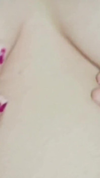 Naina la desi montre ses seins et sa chatte