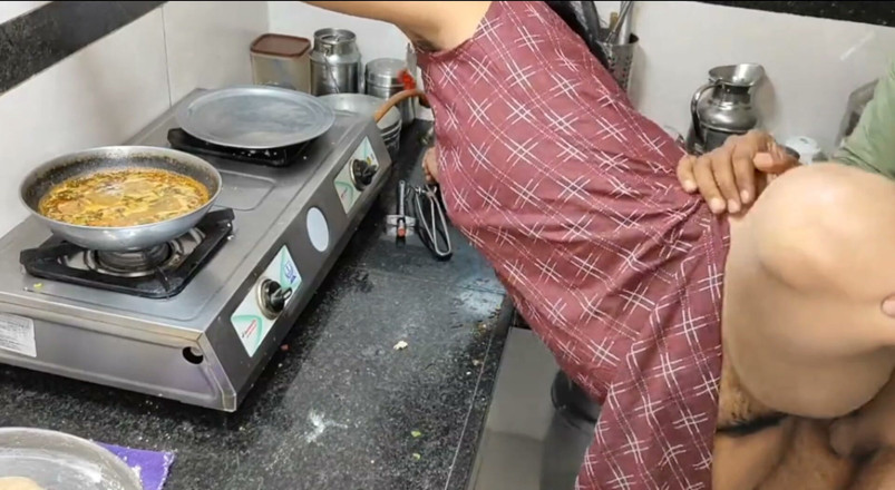 Kavitha_Vintho_: Indian Desi Aunty Went Come Sex with Our Husband Then...