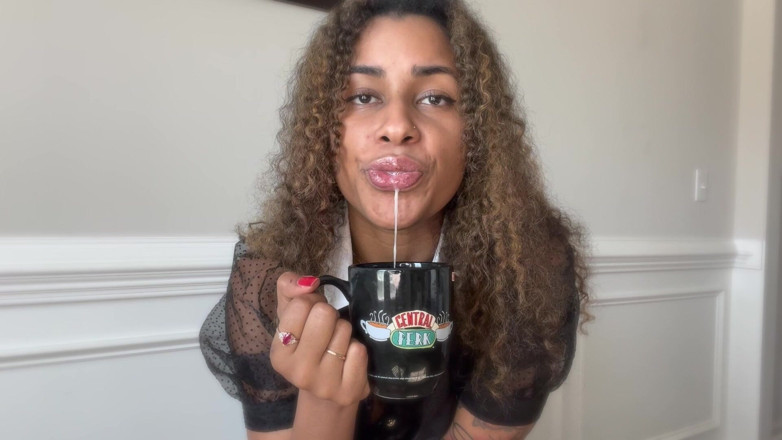 Mya Mula Goddess: Caffè sputo