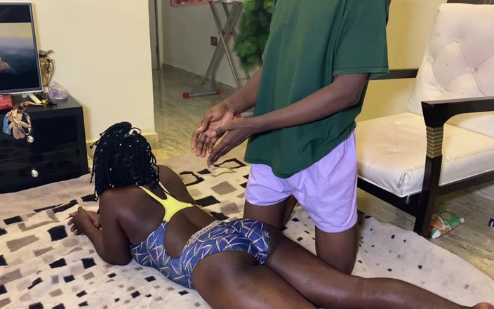 Funfor10k straight videos only: Awek pemalu bertetek besar bertindak seperti mainan seks dan dikongkek