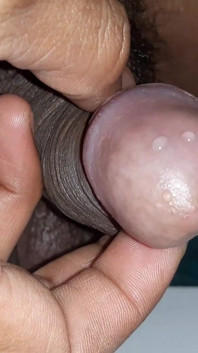 Čůrání v koupelně Domácí šukání indického muže