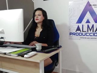 Robert sex: Я даю хороший трах моим жестким членом моему боссу, чтобы она не уволила меня с моей работы.