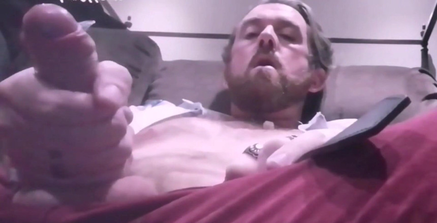 Dirty Talking Guy: Máš rád podobné kompilace?