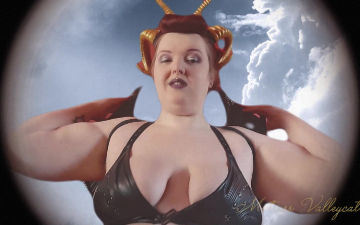 Mxtress Valleycat: Cosplay Day Drain