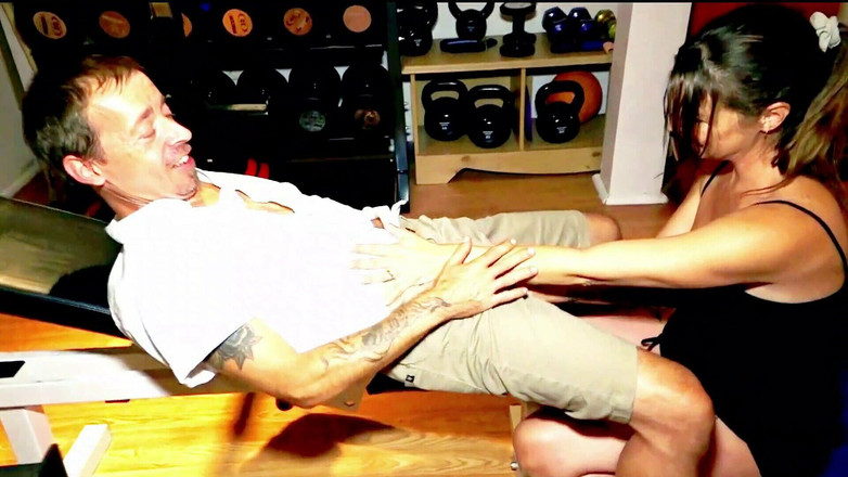 JadeandDamon: Jades Training im fitnessstudio