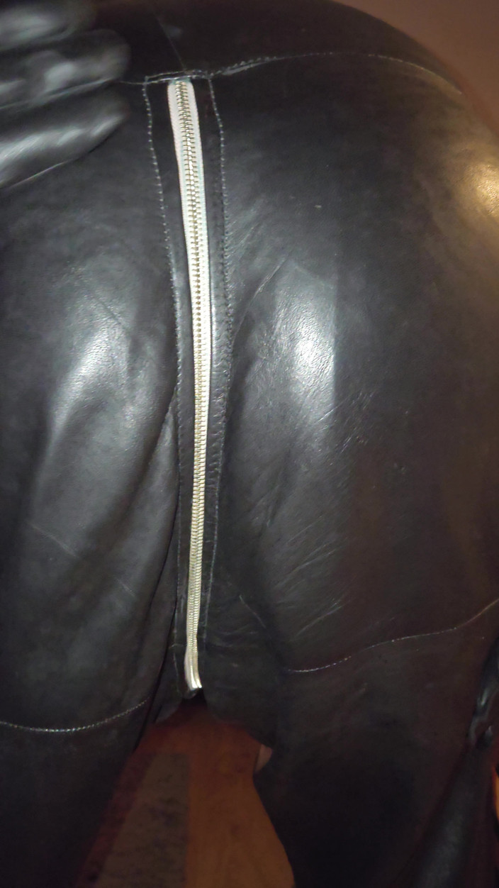 Leatherman63: Asmr Leather