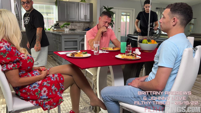 Filthy Kings: Bts Brittany Andrews - Anal com madrasta