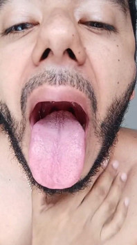 Menunjukkan bahagian rakaman dekat badan saya