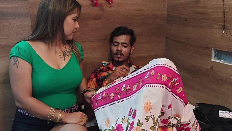 Pankaj Gupta: Sora vitregă Ki Chudai face sex dur cu fratele vitreg...