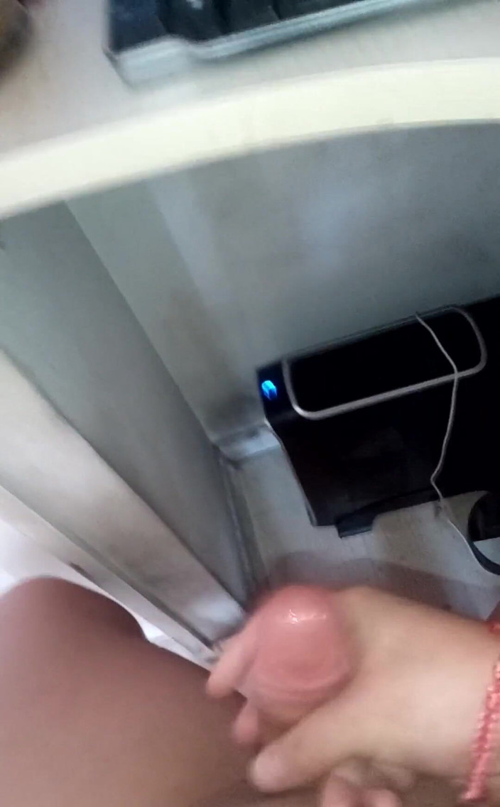 Nikki Montero: Сьогодні хеллоуїнська дрочка і сперма