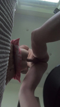 Co dělal můj nevlastní bratr s mou sexuální panenkou, když jsem byl pryč?