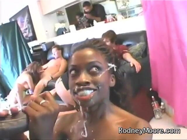 Rodney Moore: Vintage Mandingo tapa beleza negra com porra branca grossa na...