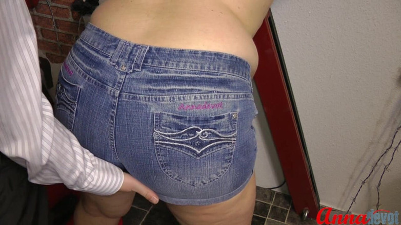 Anna Devot: Annadevot - Jeans ass spanked
