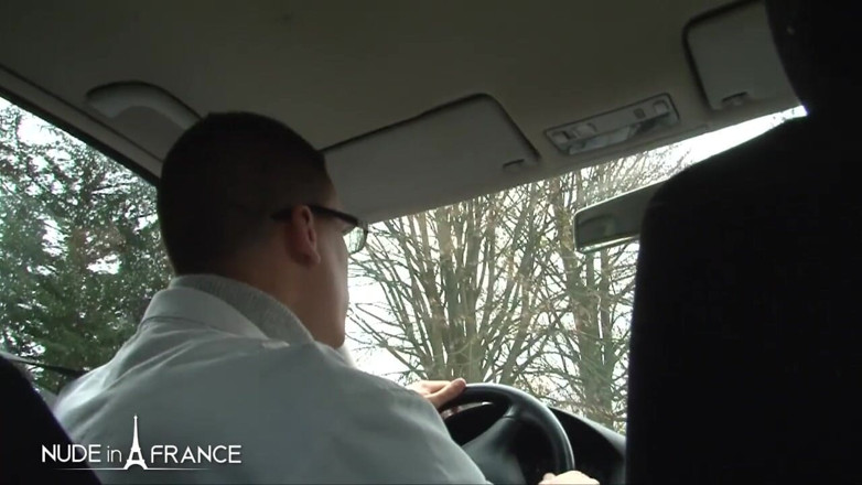 Nude in France: Primera vez anal para una linda madura afeitada en el...