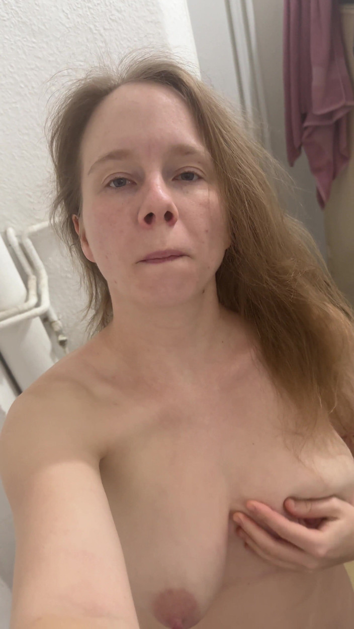 SweetLucy96: Striptease