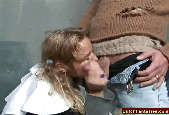 Dutch Fantasies: Una suora arrapata viene scopata da un grosso e duro...