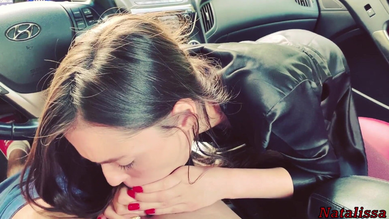 Natalissa: Sloppy blowjob and deepthroat in car