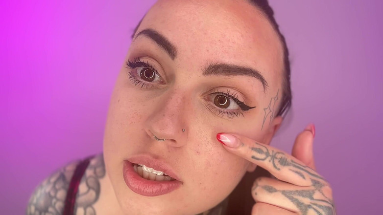 Miss Valentina: Cant Stop Yawning