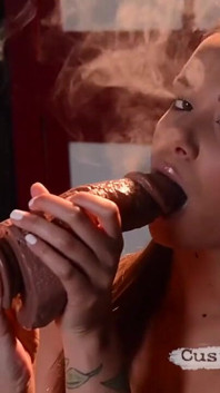 Palenie gorące dildo Liza Rowe