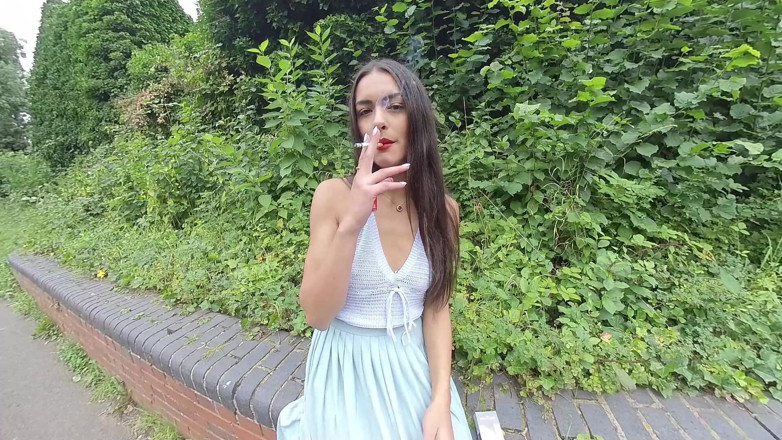 VR smokers HD-2D Videos Only: Model Kim - bahagian atas yang dikumuh