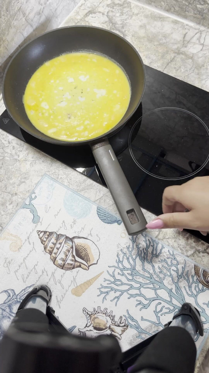 Young_strawberry: Stepmommy Cooking Bloopers From Chef to Disaster