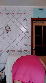 Verão. Calor na cozinha.