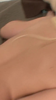 Moly rae non ha problemi a cavalcare un cazzo duro fino a quando non si scarica su di lei