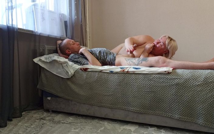 Zona901: Soacra înghite pula adânc și înghite o spermă groasă
