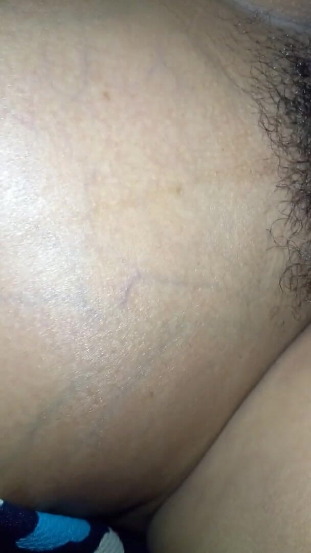 Shaliny: Suja esposa tamil fode com pau não circuncidado