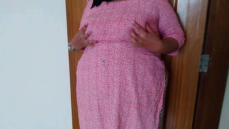 Aria Mia: On Valentine's Day 2024, Stepbrother Fucked Ayesha Bhabhi with Big Breasts